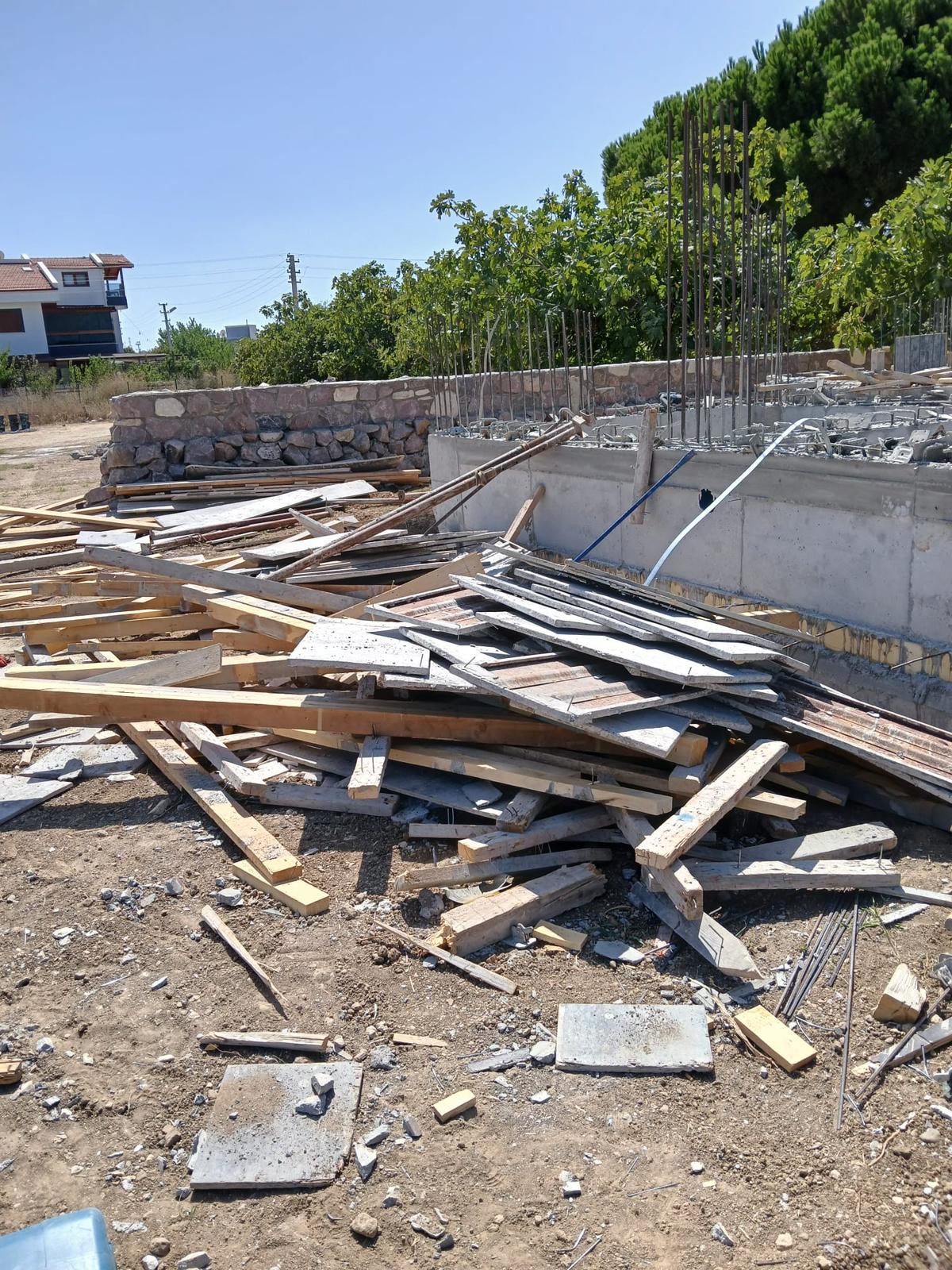 Urla temelden inşaat projesi fotoğraf 11 – temel, betonarme ve kaba inşaat